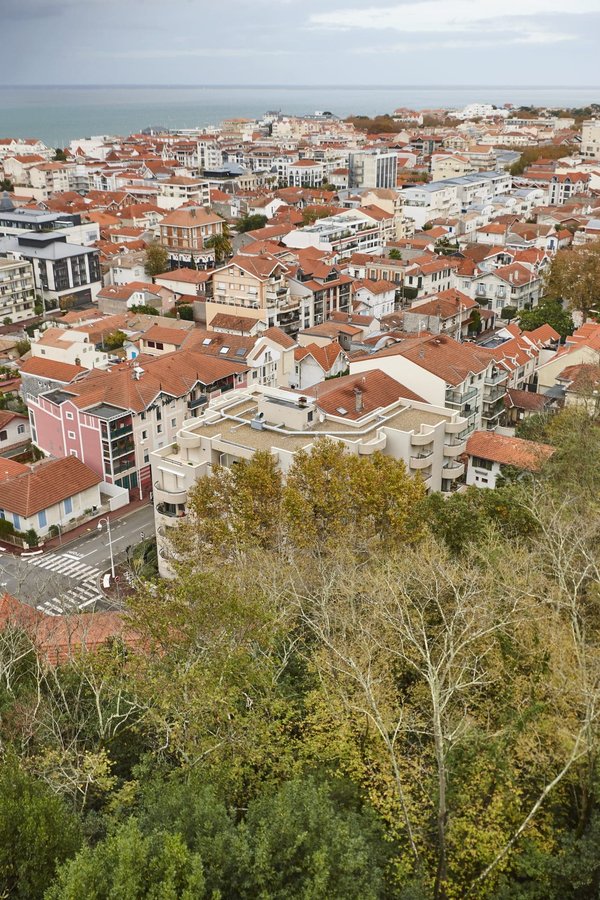 Quels critères faut-il considérer lors de l'achat de pneus d'hiver ?